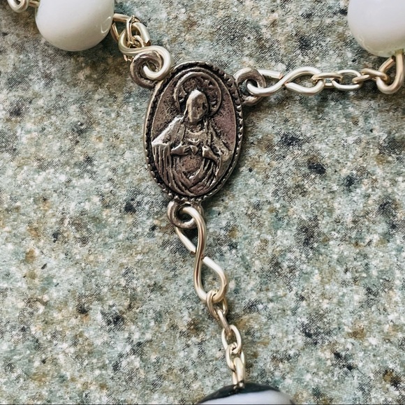 Rosary Heirloom hand turned black white & silver First Communion orConfirmation - Picture 10 of 12